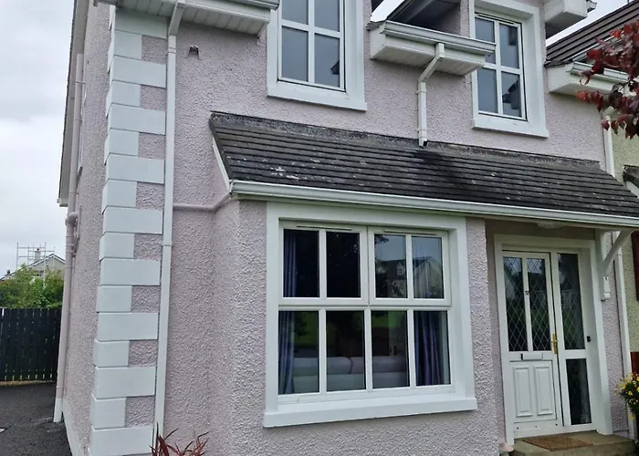 White Maple Holiday Home